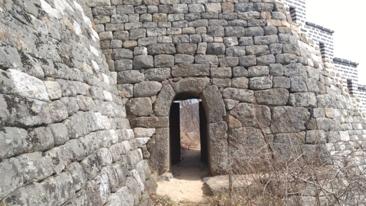 남한산성 4성문, 16암문 종주